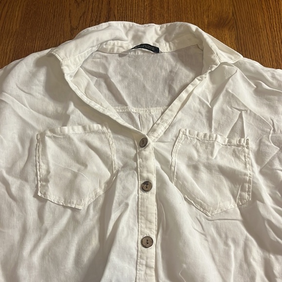 Zara Woman’s White Button Down Top Size XS - Picture 2 of 5
